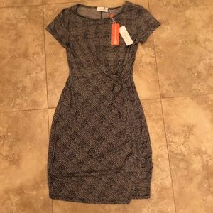 Cute houndstooth twist front dress - NWT